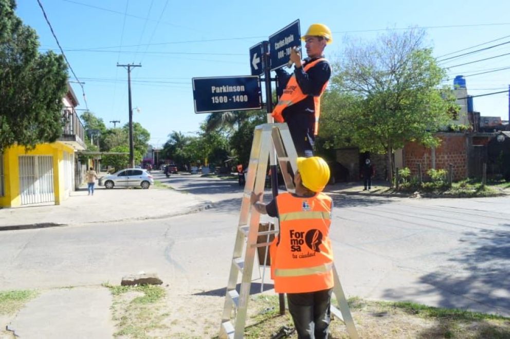 El Municipio instaló nomencladores nuevos en el barrio San Francisco