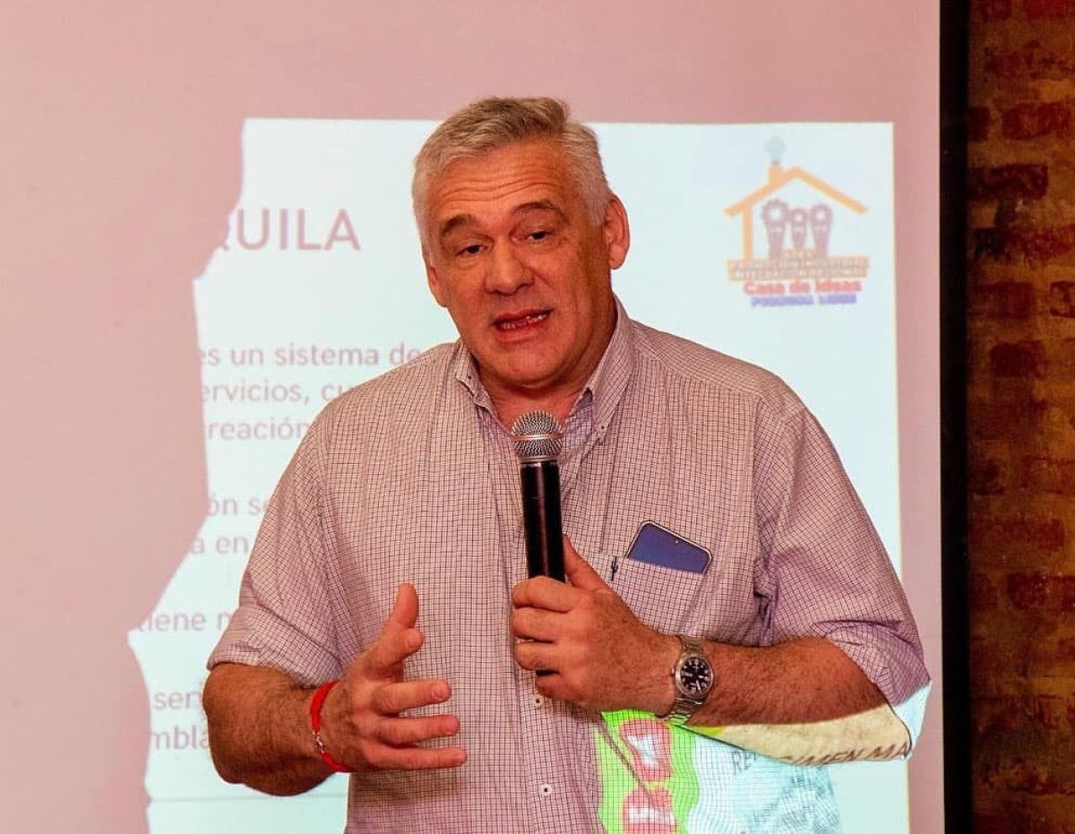 Carbajal: "Esta candidatura gobernador representa también a los peronistas, socialistas, los amigos del MID, por eso es una candidatura que ha surgido del consenso"