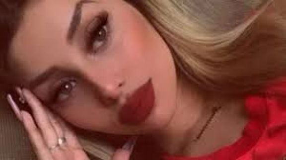 Tamara Báez subió imágenes desde la cama luciendo lencería de encaje