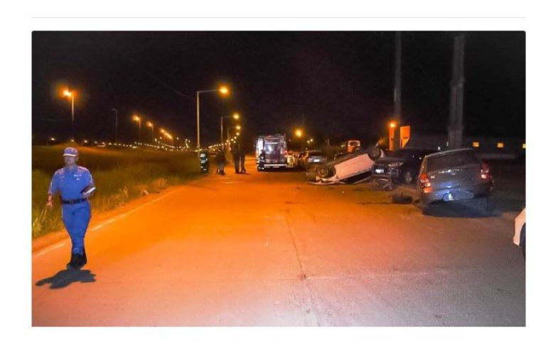 Choque múltiple  sobre la avenida Gendarmería Nacional y calle 16 de Julio 