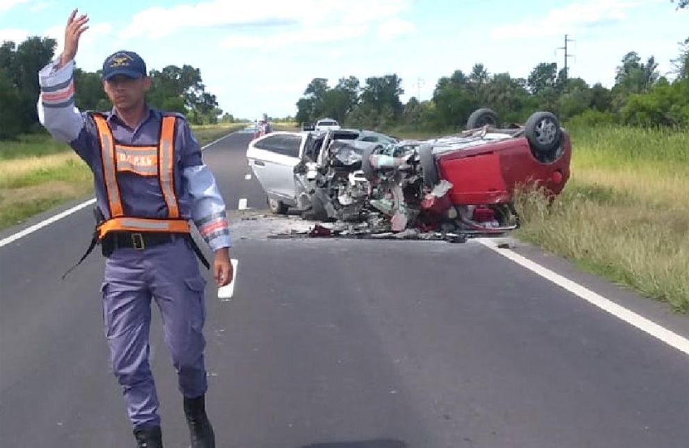 Siniestro vial sobre la ruta Nacional 11 dejó como saldo 6 víctimas fatales y una en grave estado