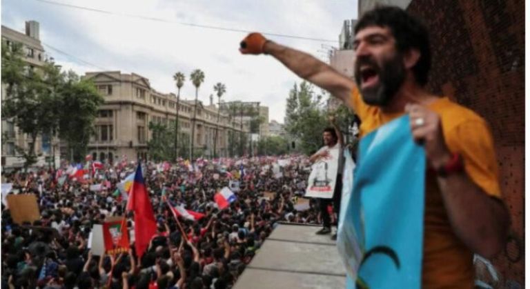 Pedagogía de la protesta en tiempos de crisis social