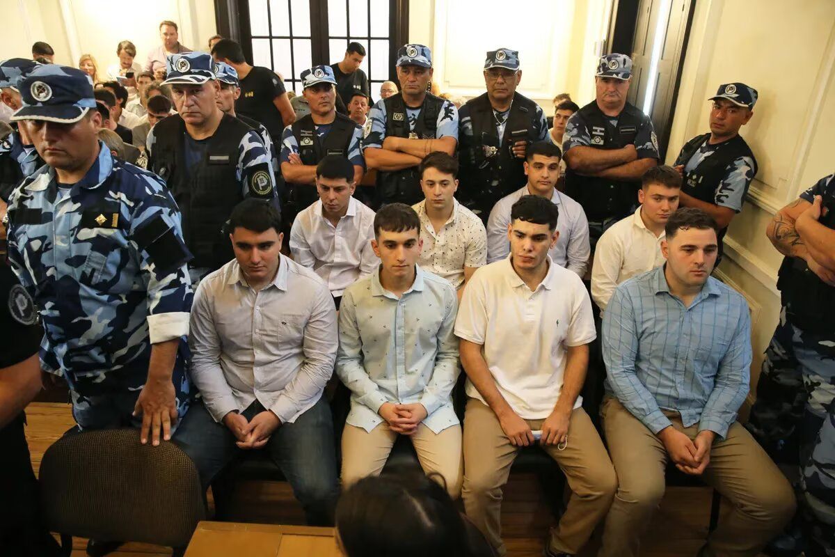 El crimen de Fernando Báez Sosa: cinco prisiones perpetuas, un desmayo e insultos en el final del juicio que conmovió a todos 