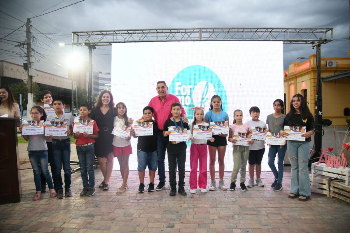 El intendente Jofré hizo entrega de certificados a participantes de los talleres de verano