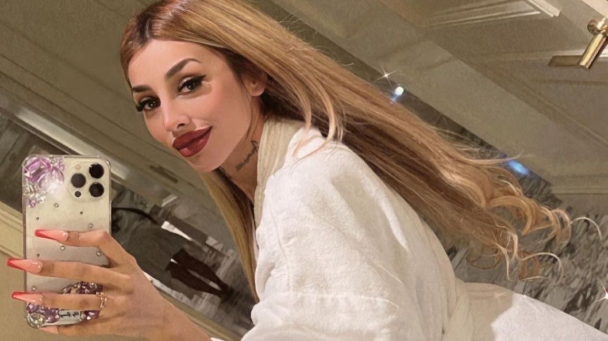 Tamara Báez se cansó de las críticas y posó con lencería diminuta: "Caviar, bebé"