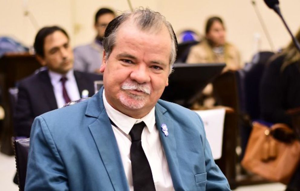 Sinforiano se pone nervioso. Pasan los días y llueven las denuncias destapando ollas