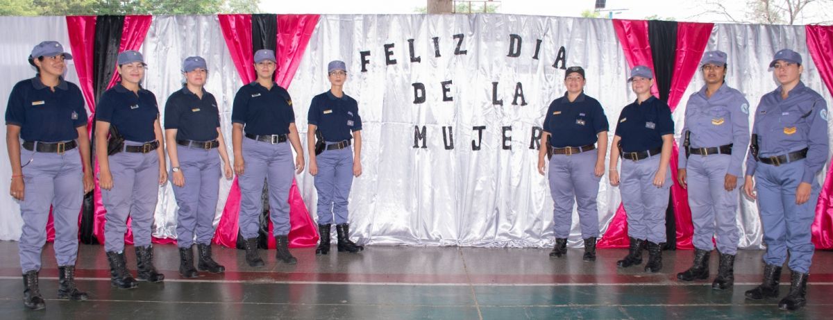 8M: La Policía homenajeó a policías por el Día Internacional de la Mujer