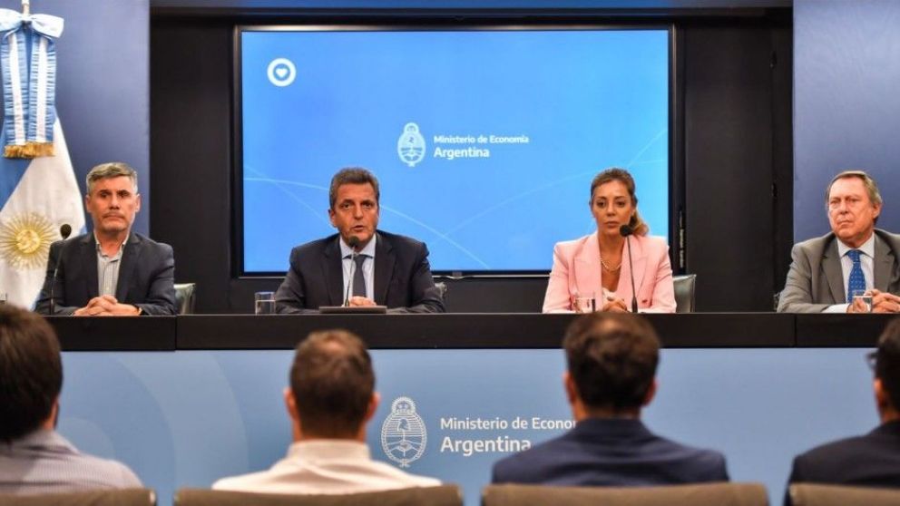 Massa interviene Edesur por seis meses por "incumplimiento de contrato"