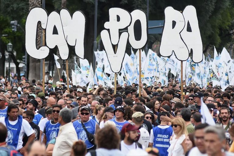 Máximo Kirchner desafió al Presidente, recordó a Bonafin y criticó el acuerdo con el FMI