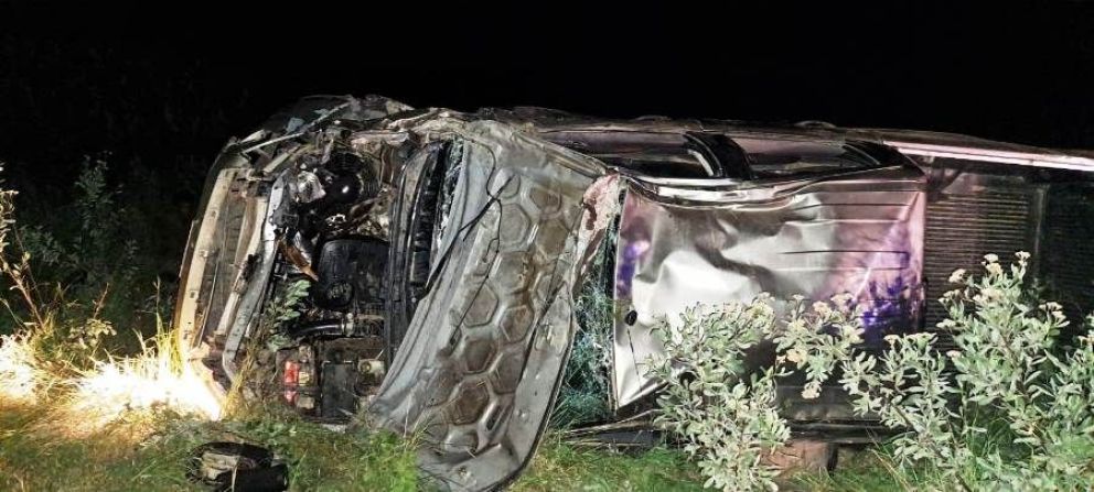Una camioneta volcó tras chocar un animal vacuno sobre Ruta Provincial N° 1
