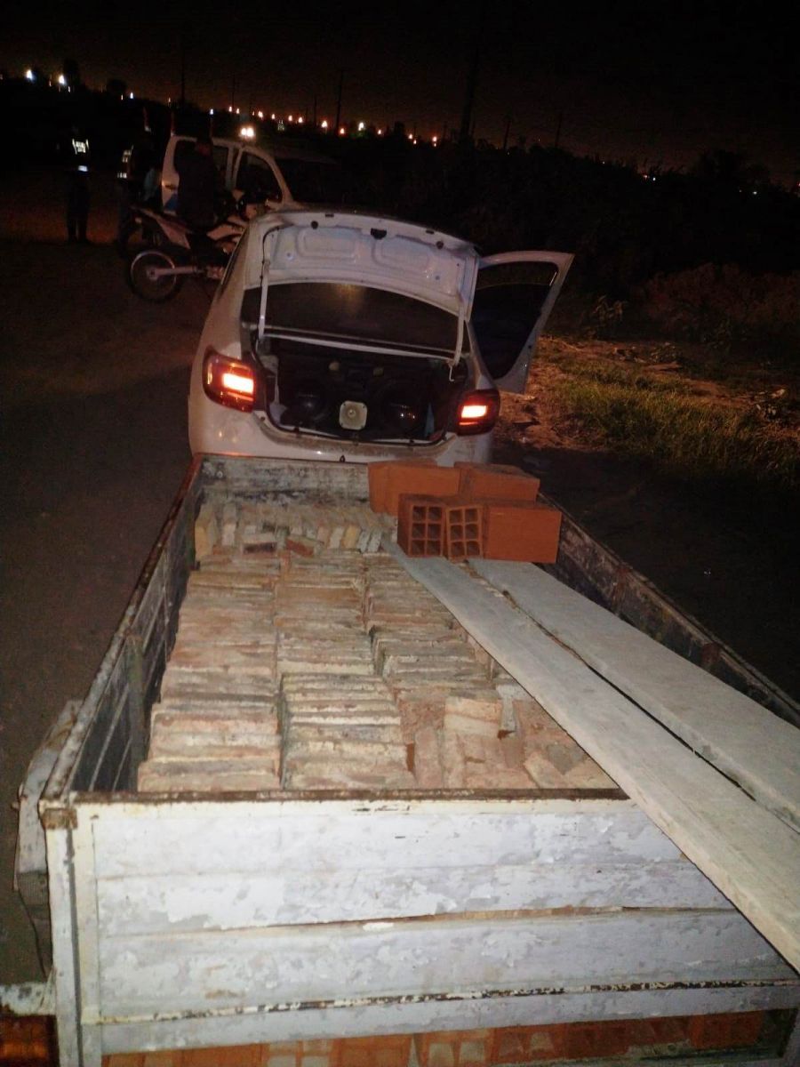 La Policía evitó el robo de ladrillos