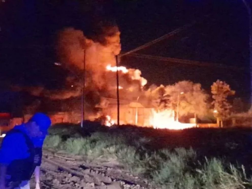  Tres muertes vinculadas al contrabando de combustible desatan temor de una tragedia mayor en el Barrio 25 de Mayo de Clorinda